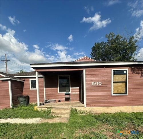1910 N Gray St, Killeen, TX, 76541-2715 | Card Image