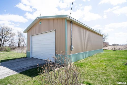 2351 55th Ave, Aledo, IL, 61231-8523 | Card Image