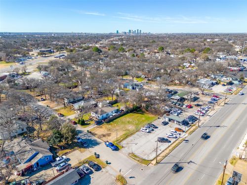 2329 Kings Ave, Haltom City, TX, 76117-5047 | Card Image