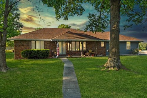 801 Shona Dr, Gallatin, MO, 64640-9478 | Card Image