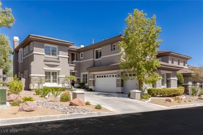 437 Pinnacle Heights Lane, House other with 5 bedrooms, 2 bathrooms and null parking in Las Vegas NV | Image 2