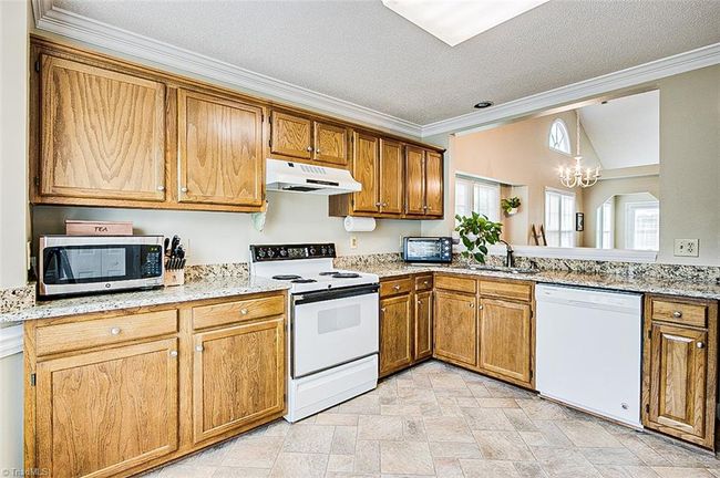 Kitchen | Image 14