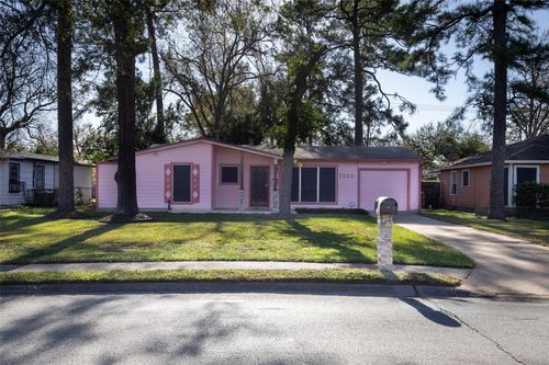 7252 Parker Rd, Houston, TX, 77016-3427 | Card Image