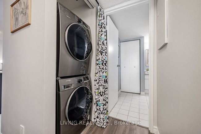 512 - 175 Hunter St E, Condo with 2 bedrooms, 1 bathrooms and 1 parking in Hamilton ON | Image 15