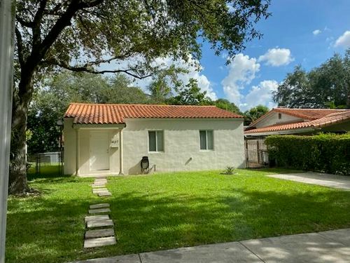 437 Lark Ave, Miami Springs, FL, 33166-5136 | Card Image