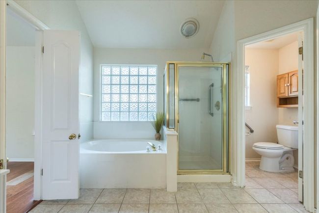 Garden tub with separate shower and water closet | Image 20