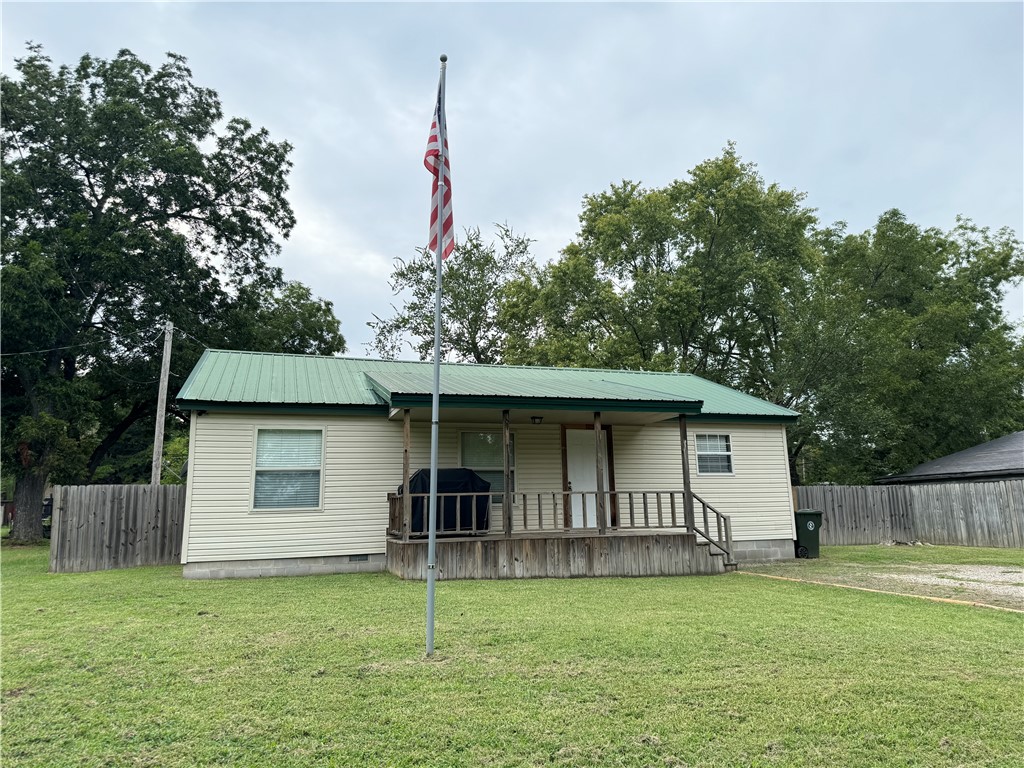 Adams St, Sallisaw, OK 74955