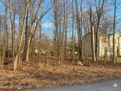 2124 Pocono Summit Plz, Pocono Summit, PA, 18346 | Card Image
