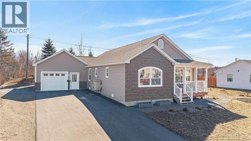 10 River St, St. Stephen, NB, E3L3H8 | Card Image