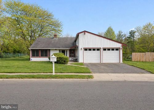 37 Pinewood Ln, SICKLERVILLE, NJ, 08081-2042 | Card Image