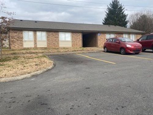 225 Clara Dr, Pembroke, KY, 42266-9746 | Card Image