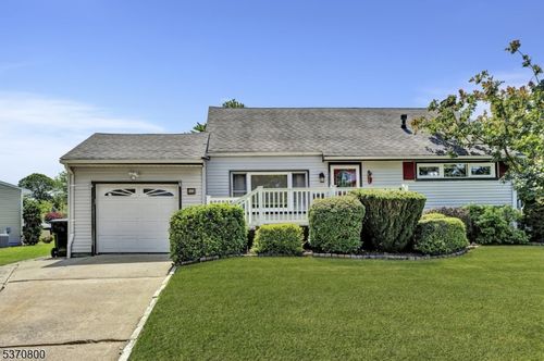 1-83 Longfellow Dr, Colonia, NJ, 07067-3029 | Card Image