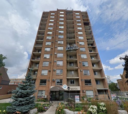 1002-64 Benton St, Kitchener, ON, N2G4L9 | Card Image