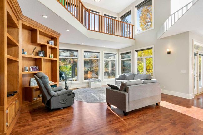 75 Hamptons Close Nw, Home with 5 bedrooms, 3 bathrooms and 4 parking in Calgary AB | Image 11