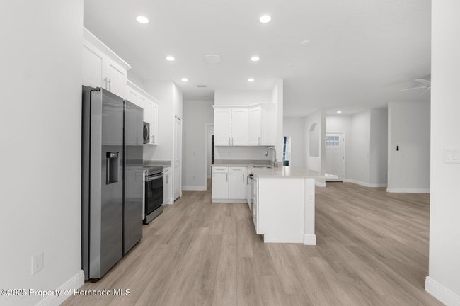 12331 Fulmar Rd, House other with 3 bedrooms, 2 bathrooms and null parking in WEEKI WACHEE FL | Image 6