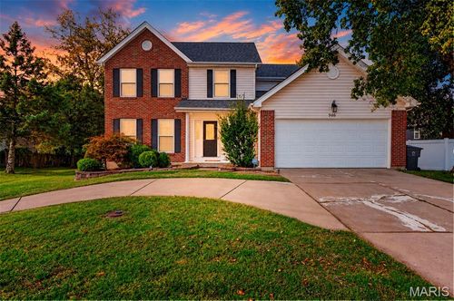 245 Reinke Rd, Ballwin, MO, 63021-4217 | Card Image