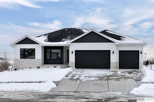 5401 N 205th St, Elkhorn, NE, 68022-5326 | Card Image