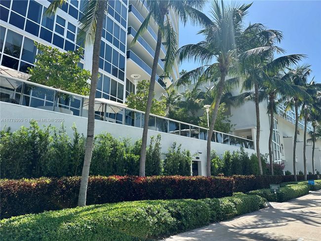 STE-4M - 400 Alton Rd, Condo with 1 bedrooms, 2 bathrooms and null parking in Miami Beach FL | Image 45