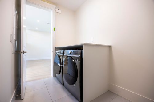 1365 160a St, Surrey, BC, V4A7T7 | Card Image