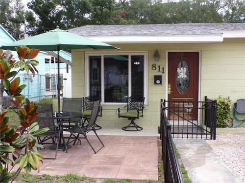 811 48th Ave N, ST PETERSBURG, FL, 33703-3726 | Card Image