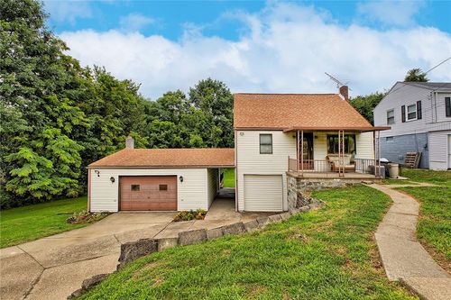 25 Virginia Dr, Mckeesport, PA, 15133-1005 | Card Image