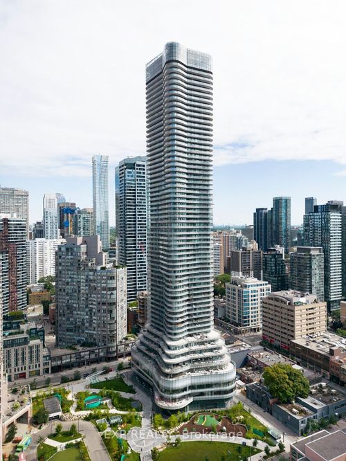 1605-11 Wellesley St W, Toronto, ON, M4Y0G4 | Card Image