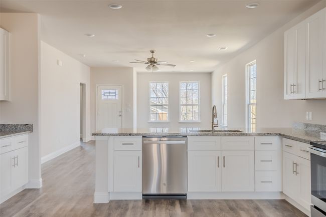 2900 Avenue C, House other with 3 bedrooms, 2 bathrooms and null parking in Fort Worth TX | Image 5