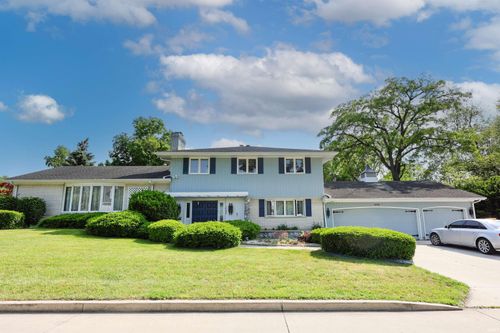 1040 Somerset Ln, Fort Wayne, IN, 46805-2136 | Card Image
