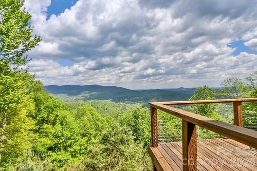 1401 Greenstreet Dr, Traphill, NC, 28685-8927 | Card Image