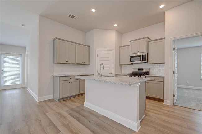 424 Bryan Way, House other with 4 bedrooms, 2 bathrooms and 2 parking in Angleton TX | Image 7