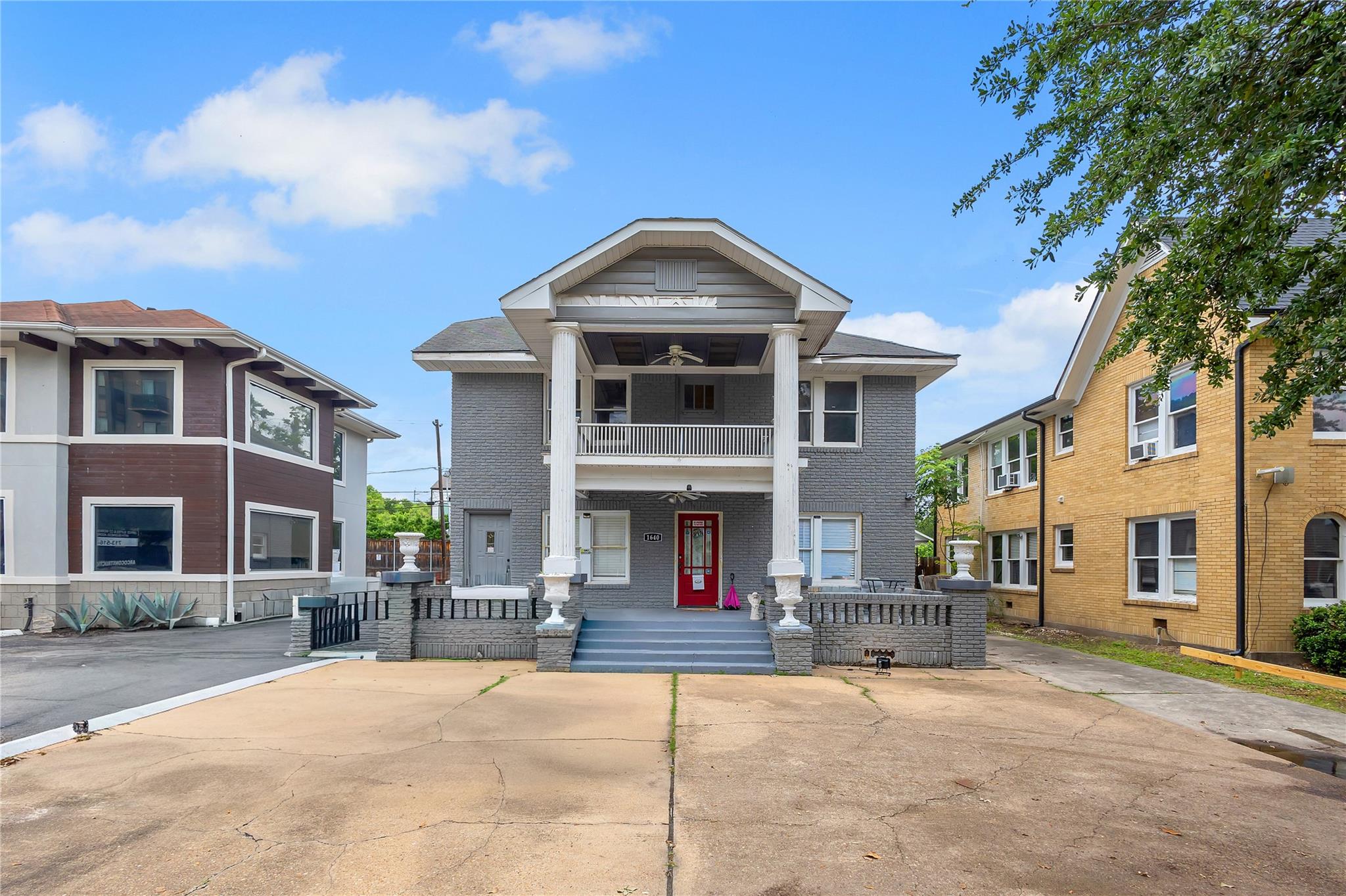 Residential Income in Houston