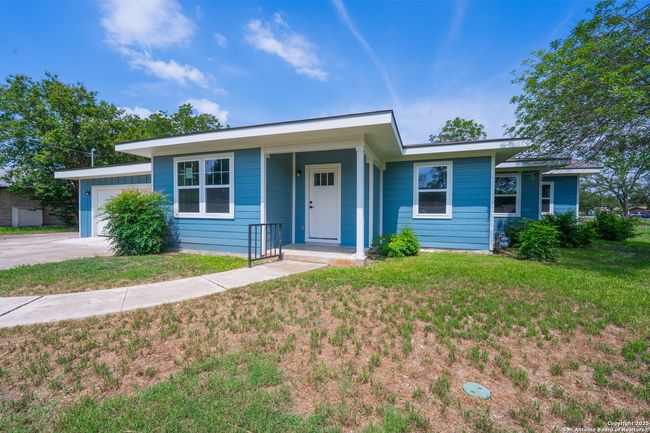 234 Gaiety Ln, House other with 3 bedrooms, 2 bathrooms and null parking in Kirby TX | Image 5