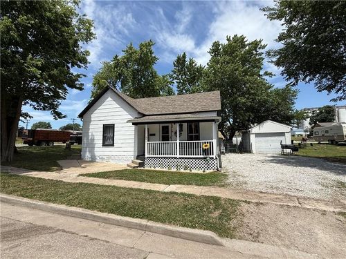 310 W 23rd St, Higginsville, MO, 64037-1715 | Card Image