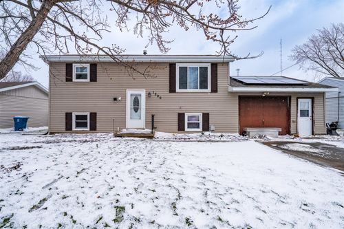 1300 N Nixon Drive, Pontiac, IL, 61764 | Card Image
