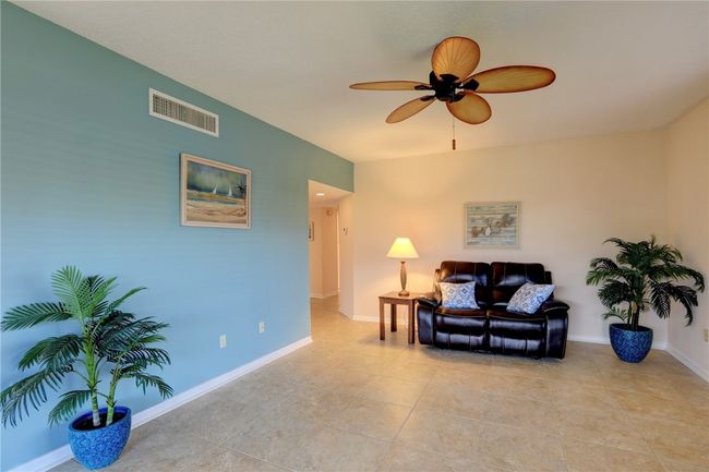 APT-101 - 6175 S Mirror Lake Dr, House attached with 2 bedrooms, 2 bathrooms and null parking in Sebastian FL | Image 9