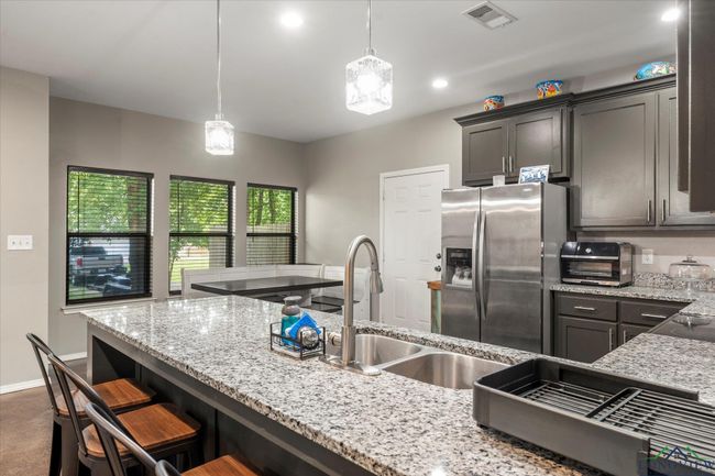 803 E 9 Th St, House other with 3 bedrooms, 2 bathrooms and null parking in Mt Pleasant TX | Image 9