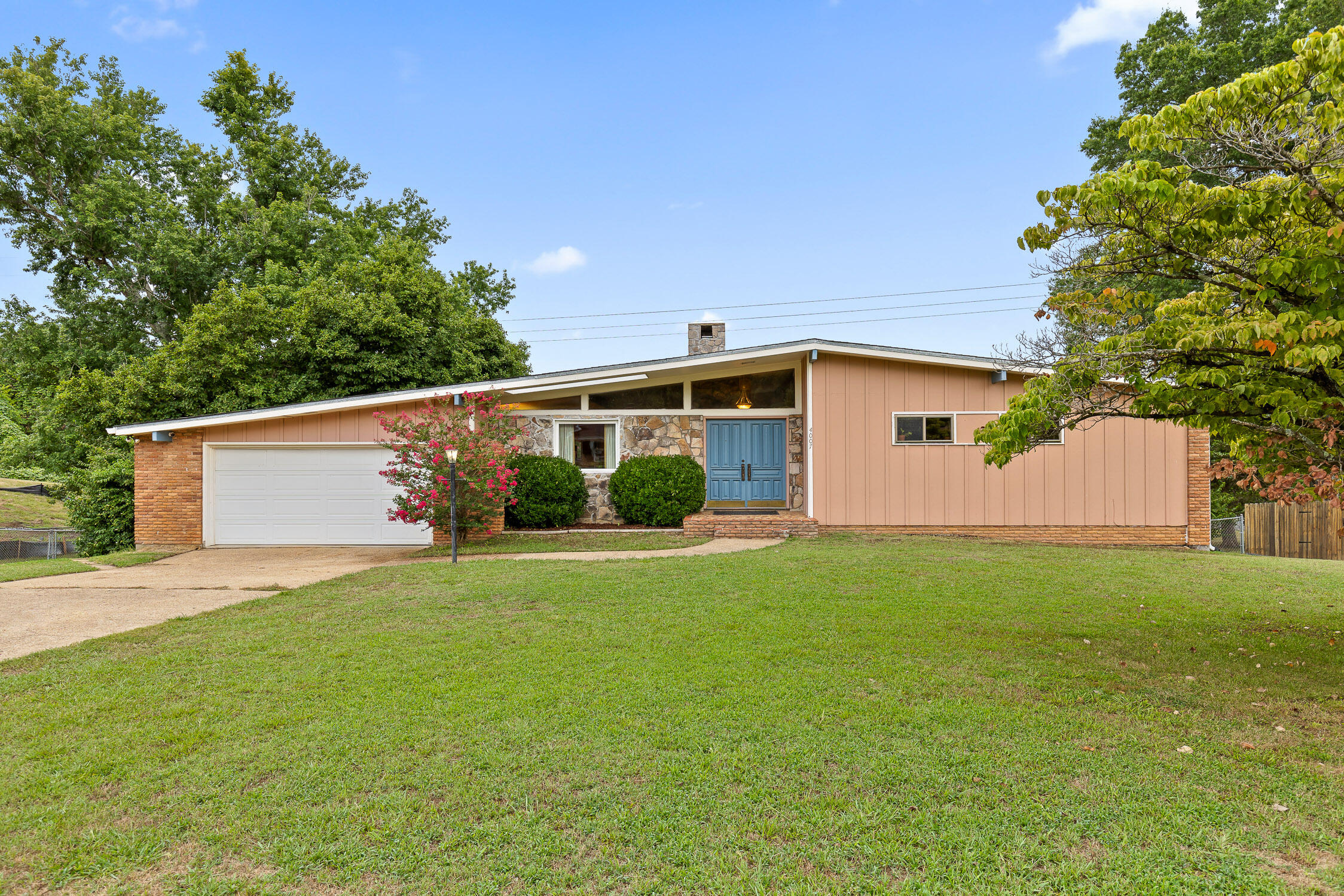 Webb Rd, Chattanooga, TN 37416