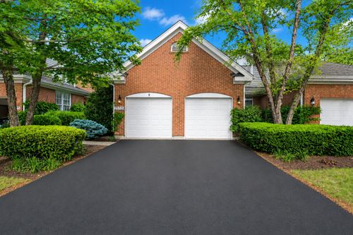 2S729 Parkview Dr, Glen Ellyn, IL, 60137-7905 | Card Image