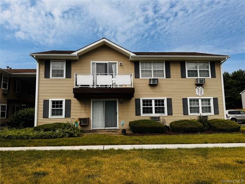 c6-100 Hillside Dr, Middletown, NY, 10941-1336 | Card Image