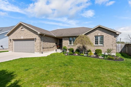 11 Lee Cres, Goderich, ON, N7A4L3 | Card Image
