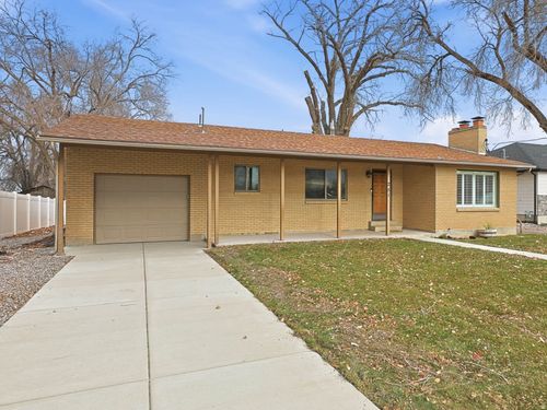 251 E Clark St, Grantsville, UT, 84029-9353 | Card Image