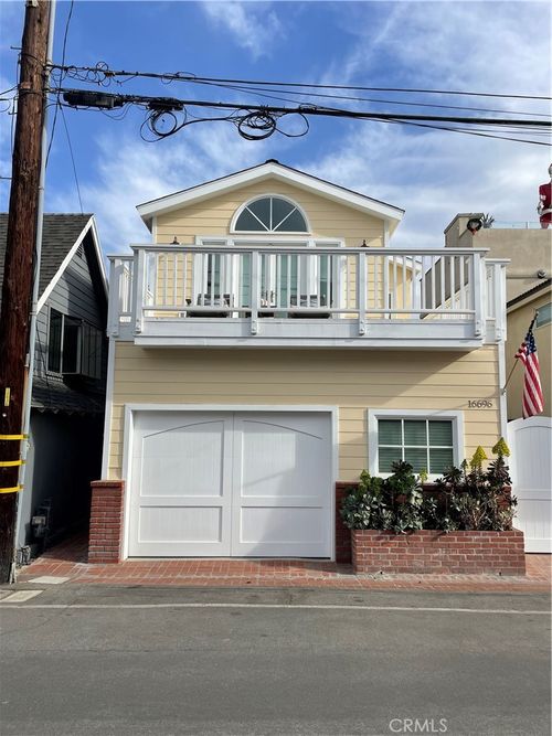 16696 Bayview Dr, Sunset Beach, CA, 90742-2044 | Card Image