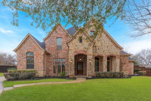 109 Meadowlands Dr, Denton, TX, 76210-8526 | Card Image