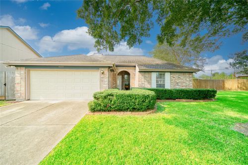 4439 Morris Dr, Pearland, TX, 77584-4925 | Card Image