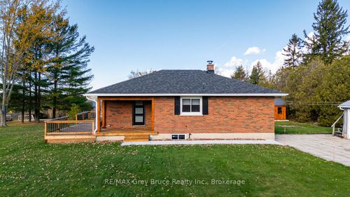 105 John St, Georgian Bluffs, ON, N0H2T0 | Card Image