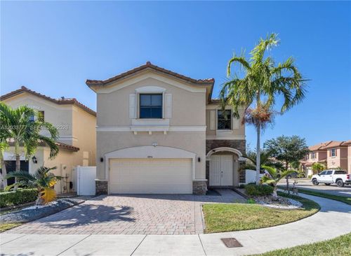 8894 W 34th Ave, HIALEAH, FL, 33018-1878 | Card Image