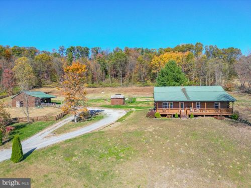 160 Woodpecker Dr, MOUNT PLEASANT MILLS, PA, 17853-8274 | Card Image