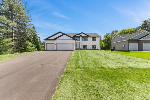 520 Lois Ln, Lino Lakes, MN, 55014-3011 | Card Image