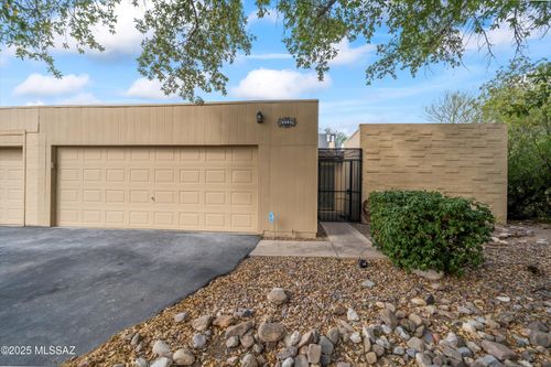 6991 E Abby Ln, Tucson, AZ, 85715-4103 | Card Image