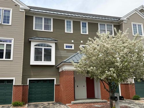 107 Riverwalk Way, Manchester, NH, 03101-2642 | Card Image